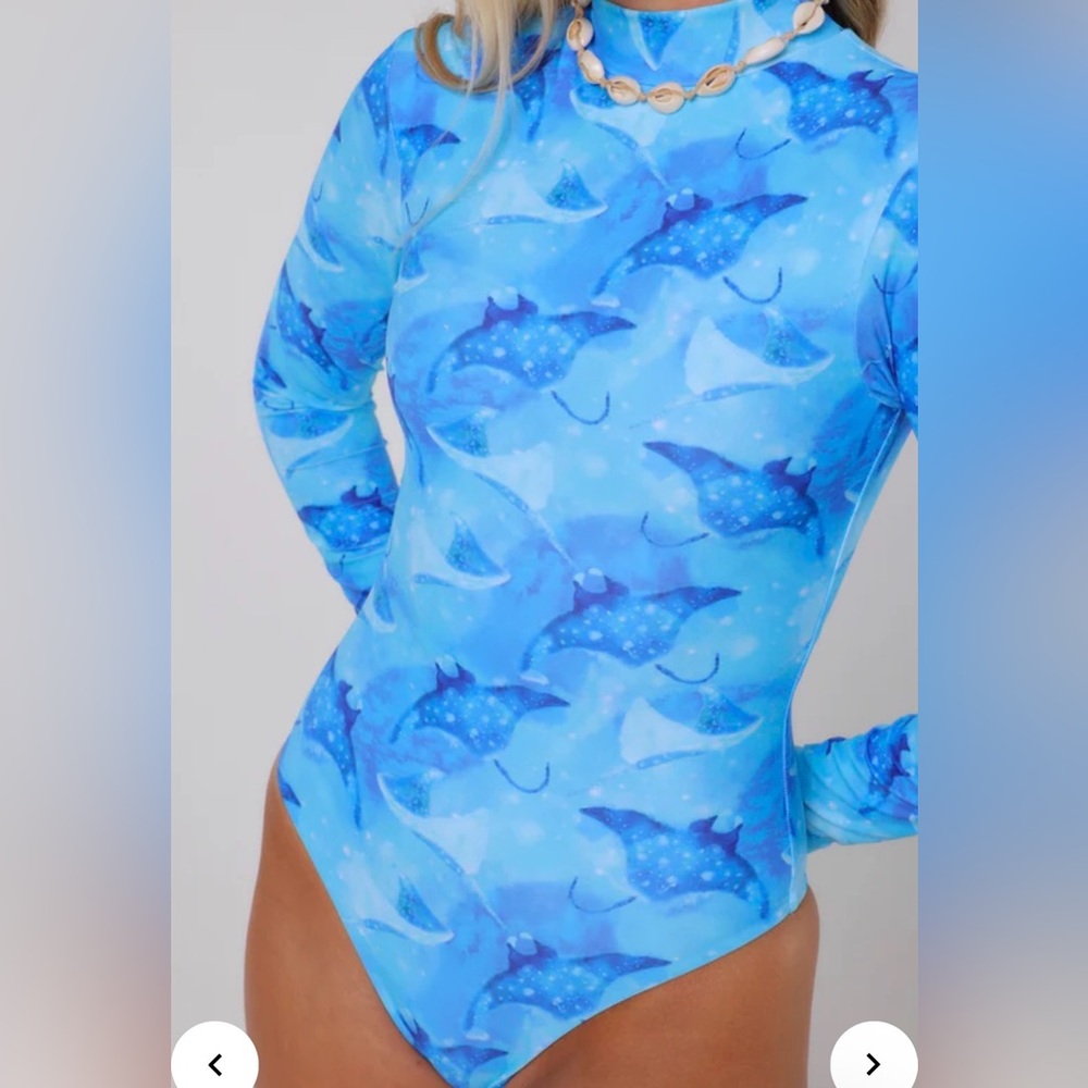 Moana Bikini Manta Ray Fantasy Island Surf Suit Swimsuit New NWT Size Small - Picture 5 of 5
